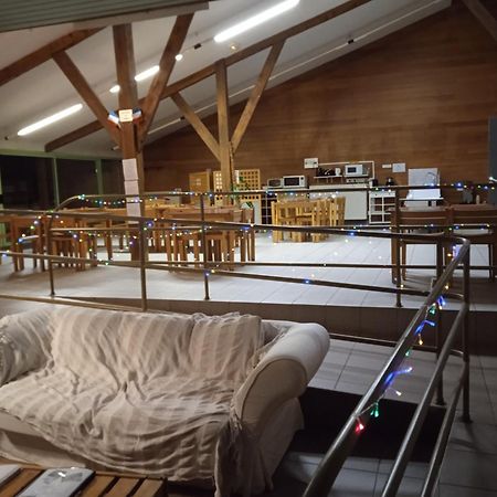 Auberge De Jeunesse Hi ปองติวี ภายนอก รูปภาพ